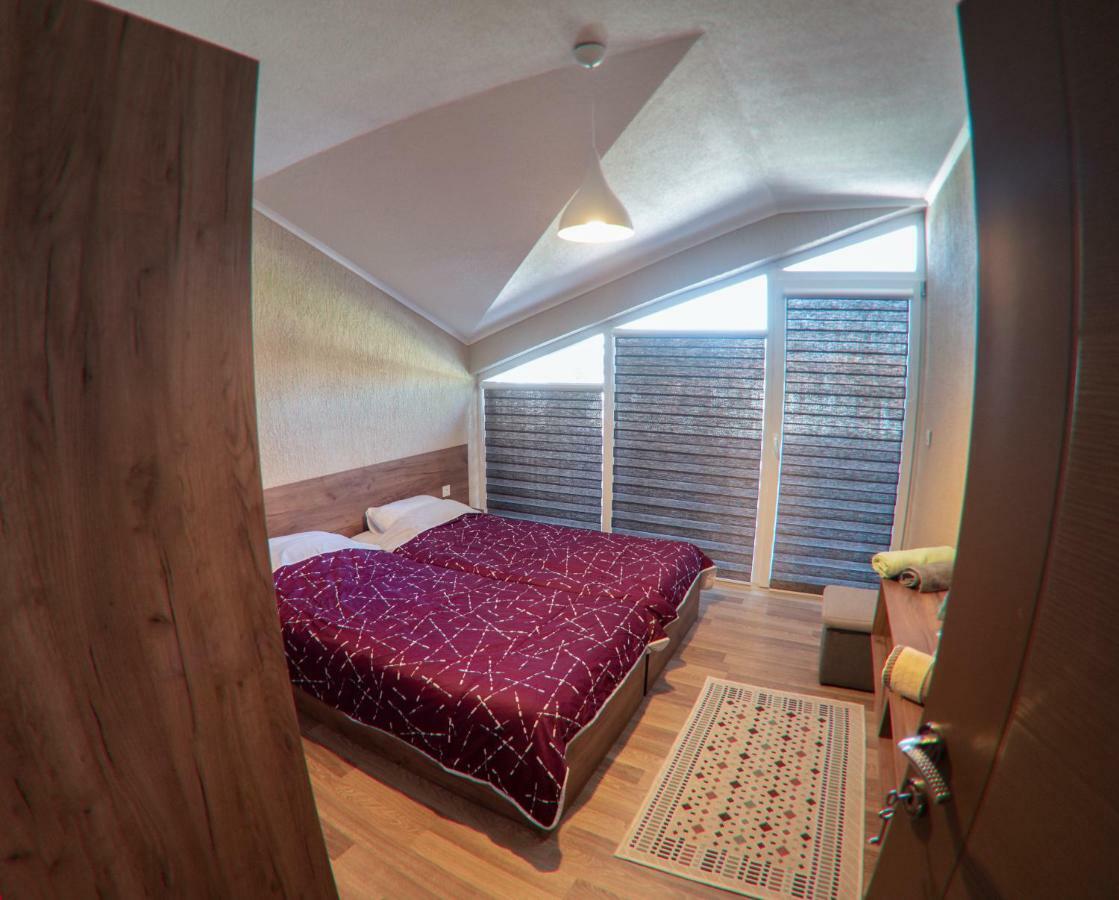 Dionis Rooms & Apartments Prilep Exteriör bild