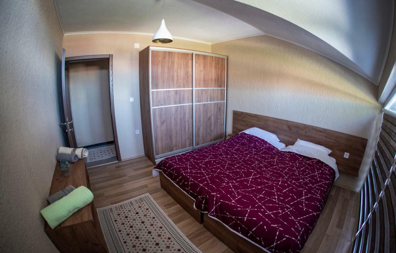 Dionis Rooms & Apartments Prilep Exteriör bild