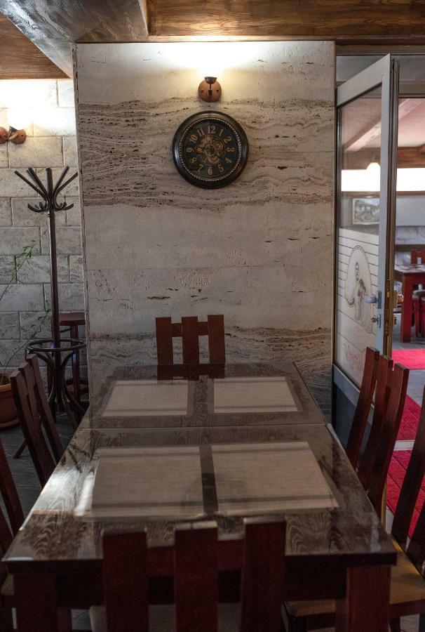 Dionis Rooms & Apartments Prilep Exteriör bild