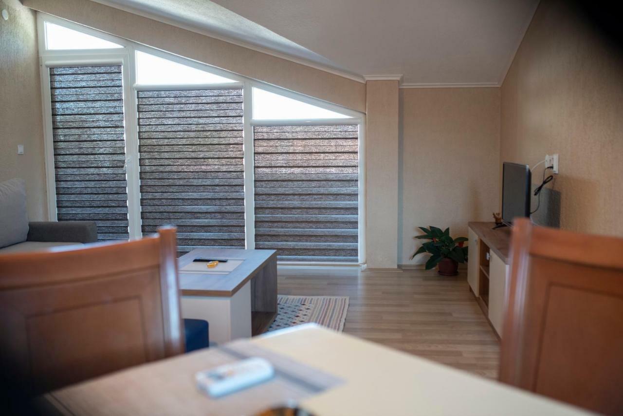 Dionis Rooms & Apartments Prilep Exteriör bild